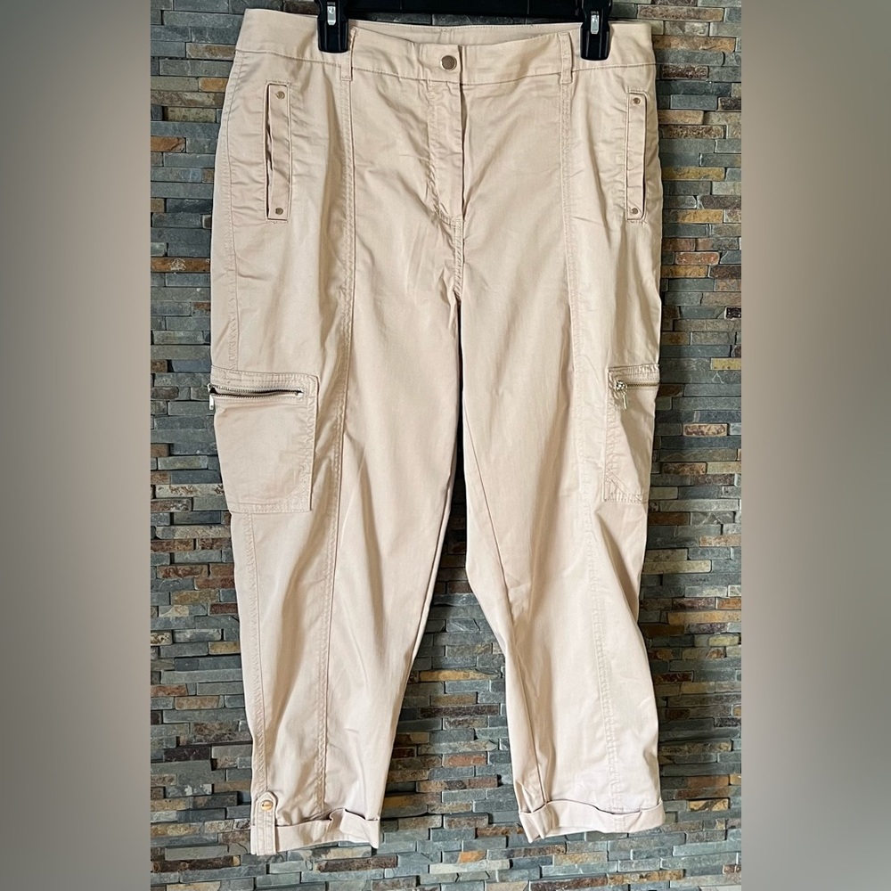 NWOT - Chicos - Womens Cargo Capris - Khaki Tan - Size 15